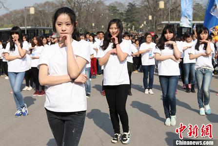 罕见!江西一女子怀上九胞胎